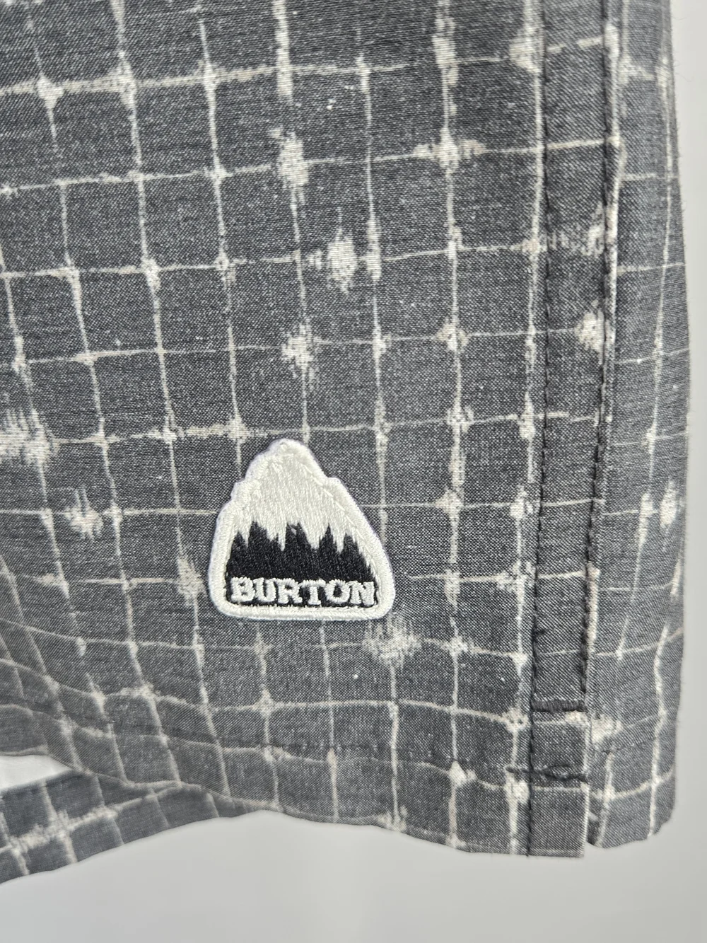 Burton Moxie Board Shorts Grey Print Size 34
